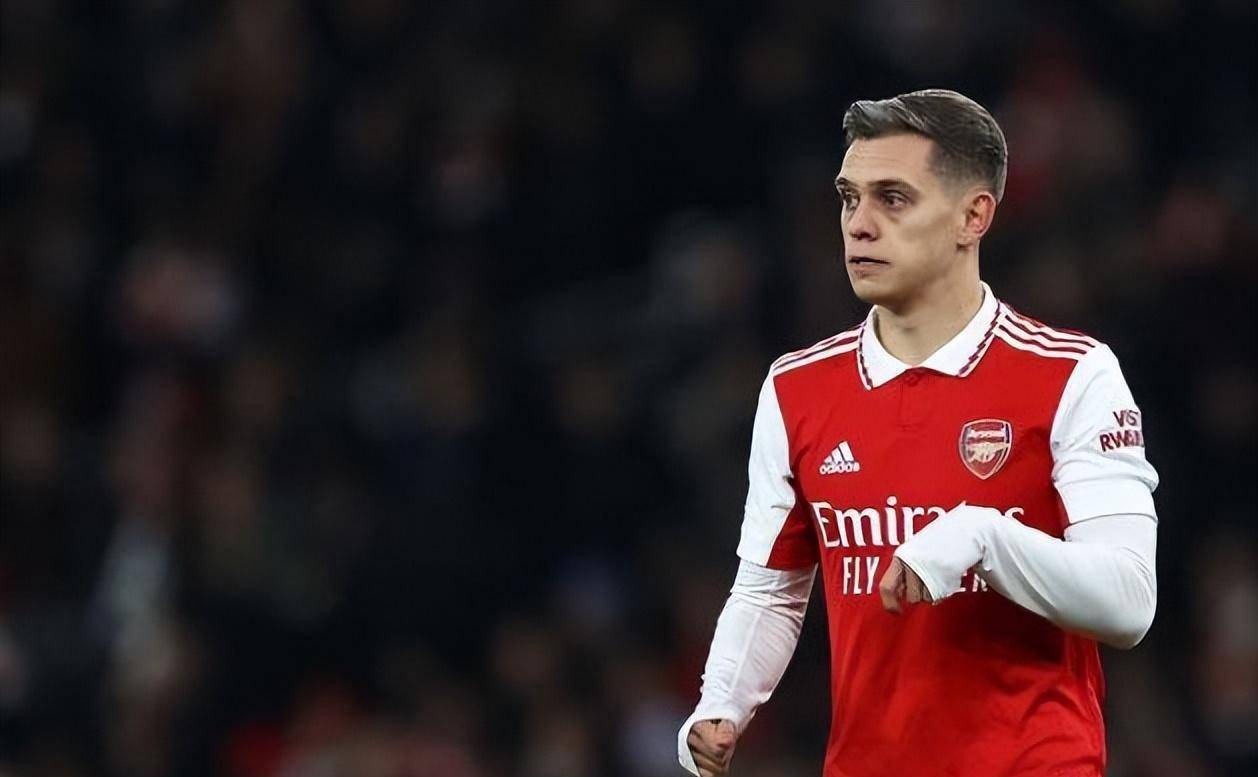 爱游戏体育-包含加时末段阿森纳调整名单以备意甲，强势反弹环节打磨，压力陡增，赛程密集仍需轮换的词条